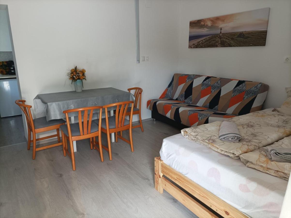 Csilla Apartman Balogunyom Exterior foto